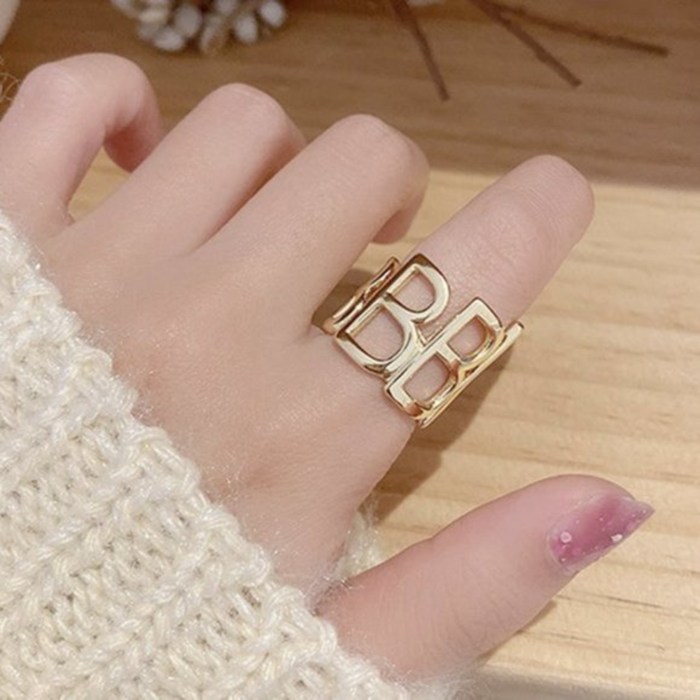 New‎ Boutique Gold Tone Big To Little B Letter Ring